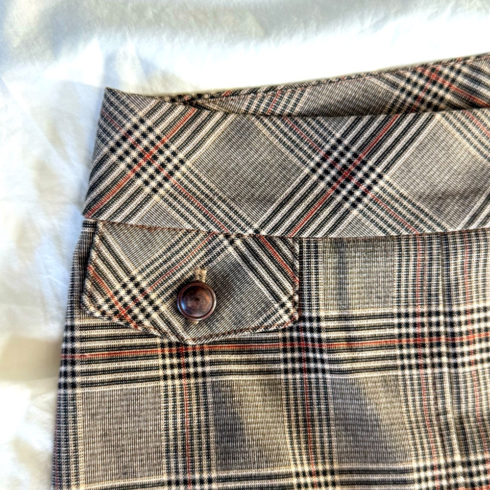 Vintage Made-in-France Plaid Pencil Mini Skirt with Pleats and Button Detail